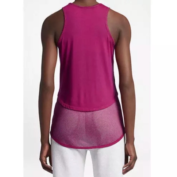 Nike women’s size xs pink tank top training shirt - Picture 3 of 5